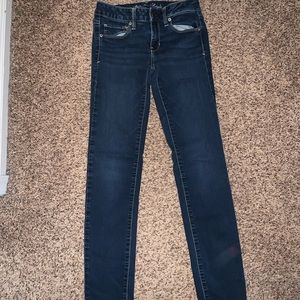 American Eagle Skinny Jeans Size: 4